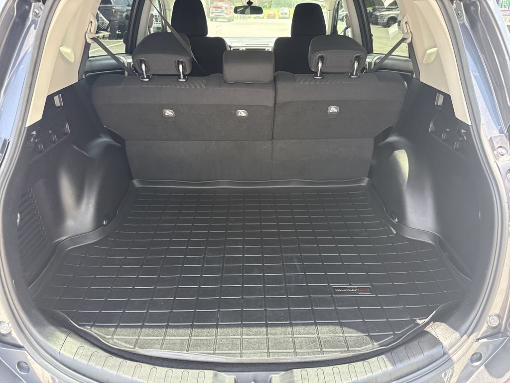 Used 2017 Toyota RAV4 XLE FWD image 18