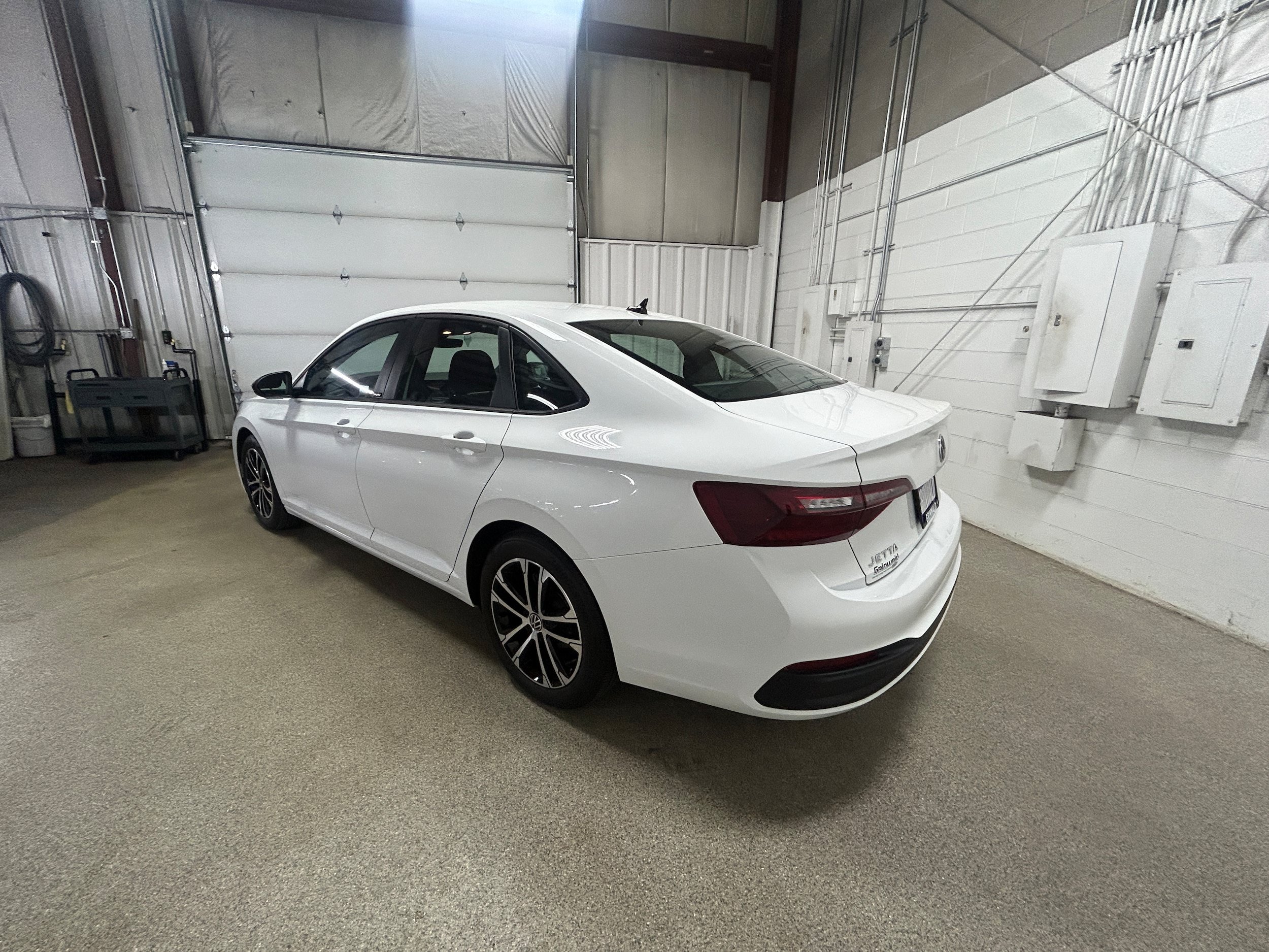 Used 2024 Volkswagen Jetta Sport FWD image 7