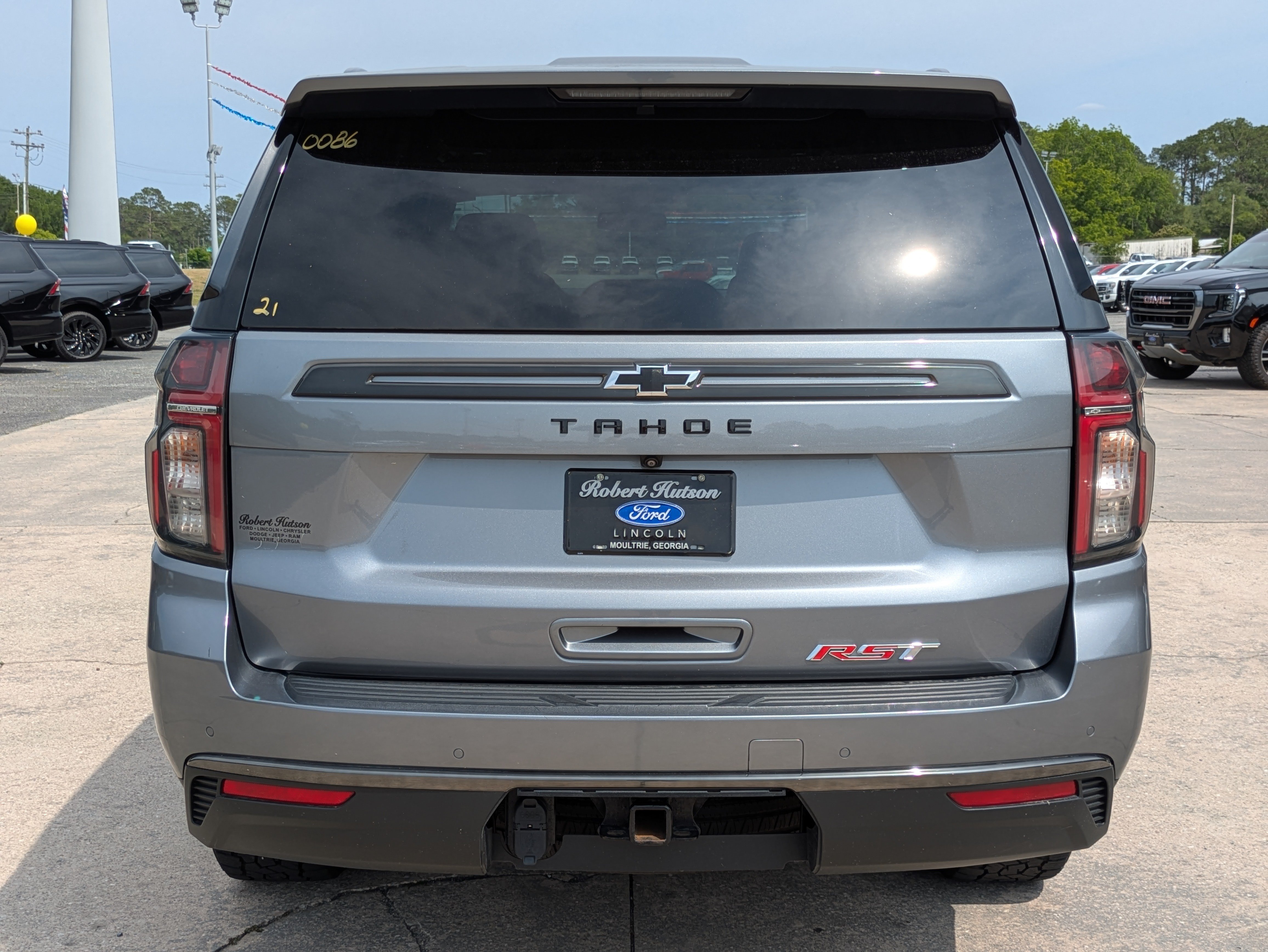 Used 2021 Chevrolet Tahoe RST w/ Luxury Package AWD/4WD image 7
