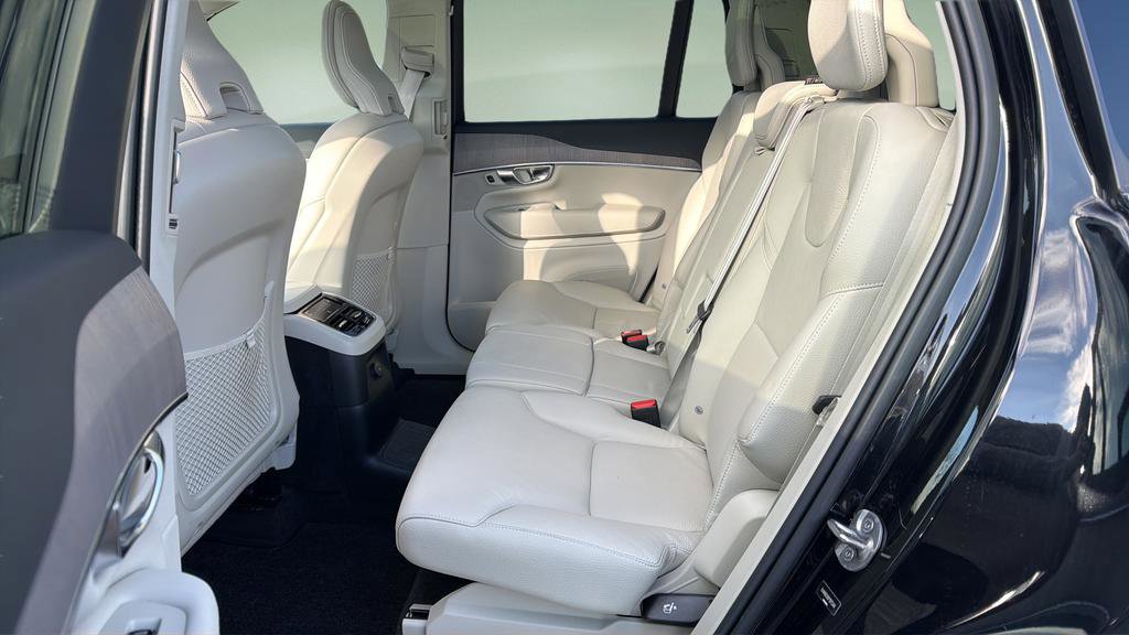 Used 2023 Volvo XC90 T8 Plus w/ Protection Package image 22