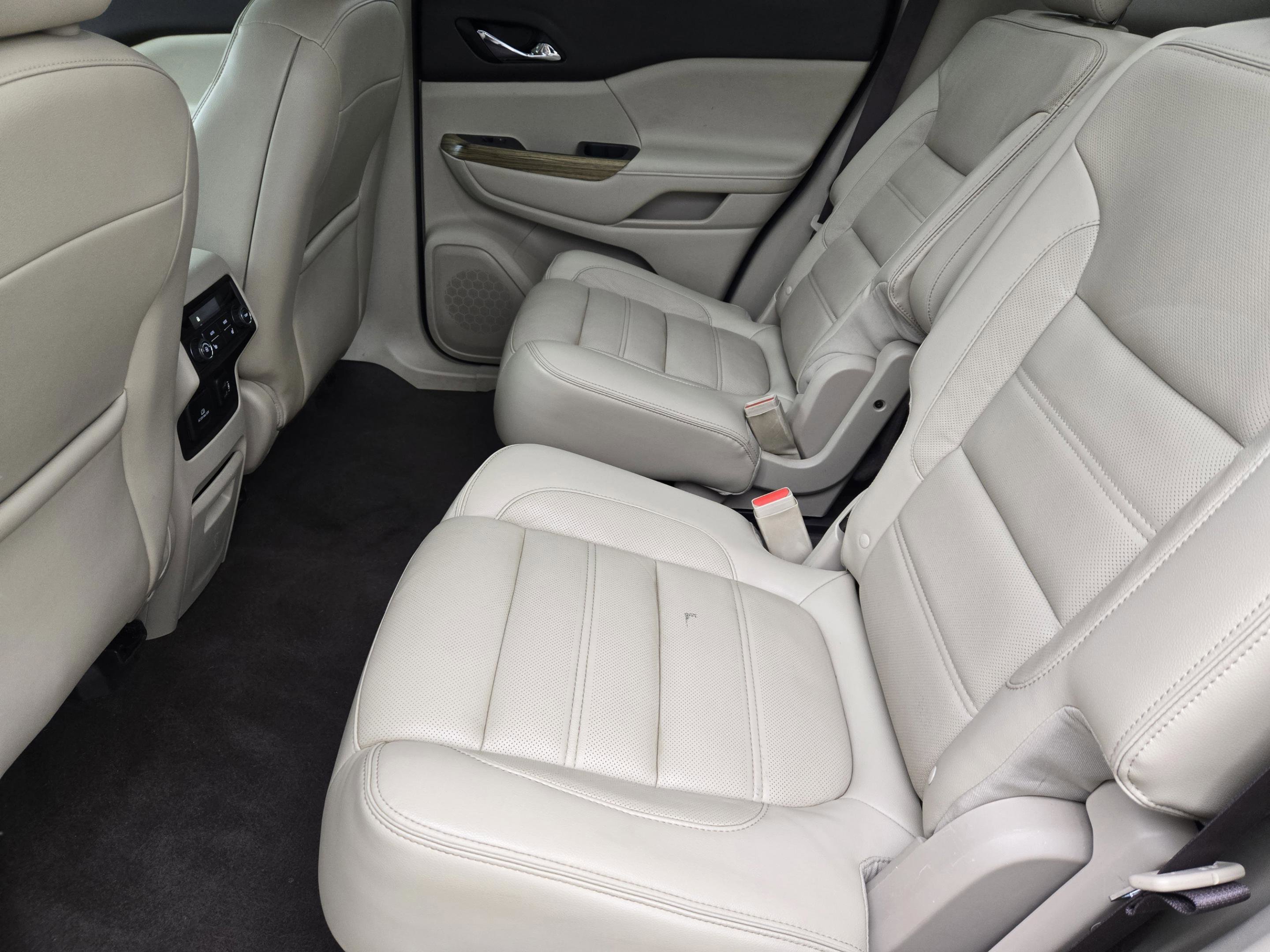 Used 2017 GMC Acadia Denali w/ Technology Package image 25