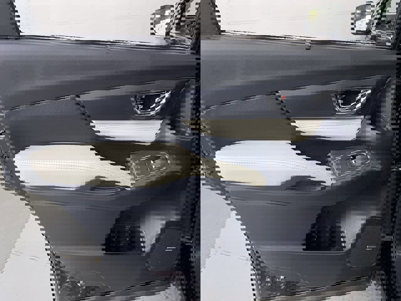 Used 2021 Subaru Ascent Limited w/ Technology Package image 21