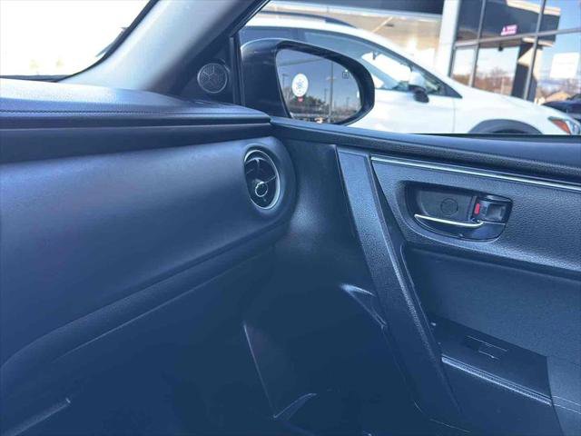 Used 2017 Toyota Corolla LE image 23