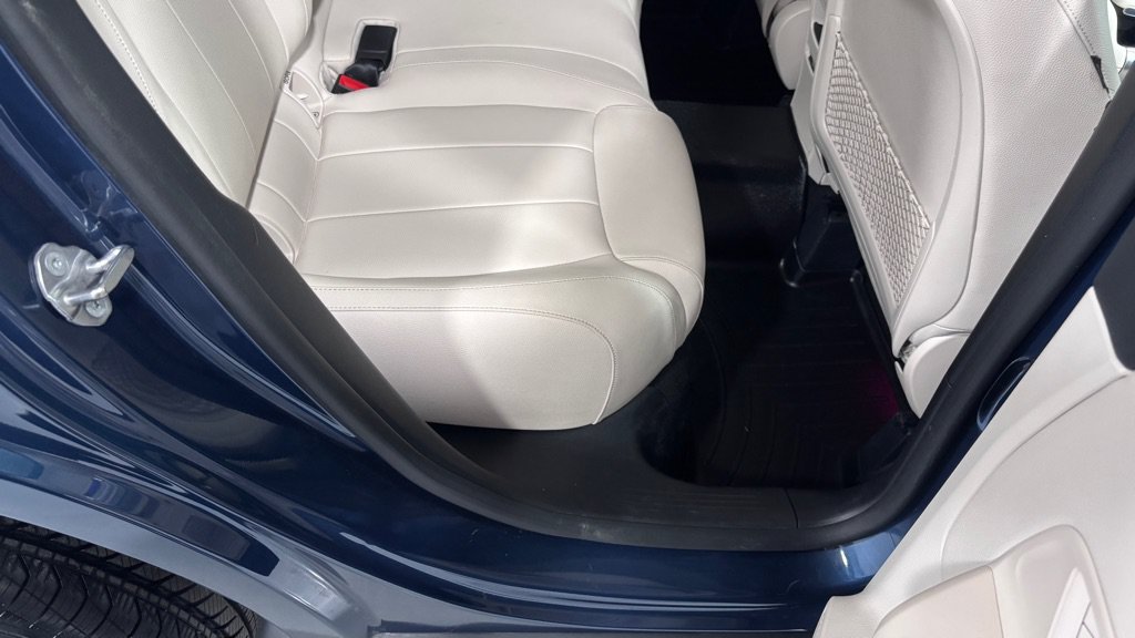 Used 2021 Mercedes-Benz GLA 250 4MATIC image 25