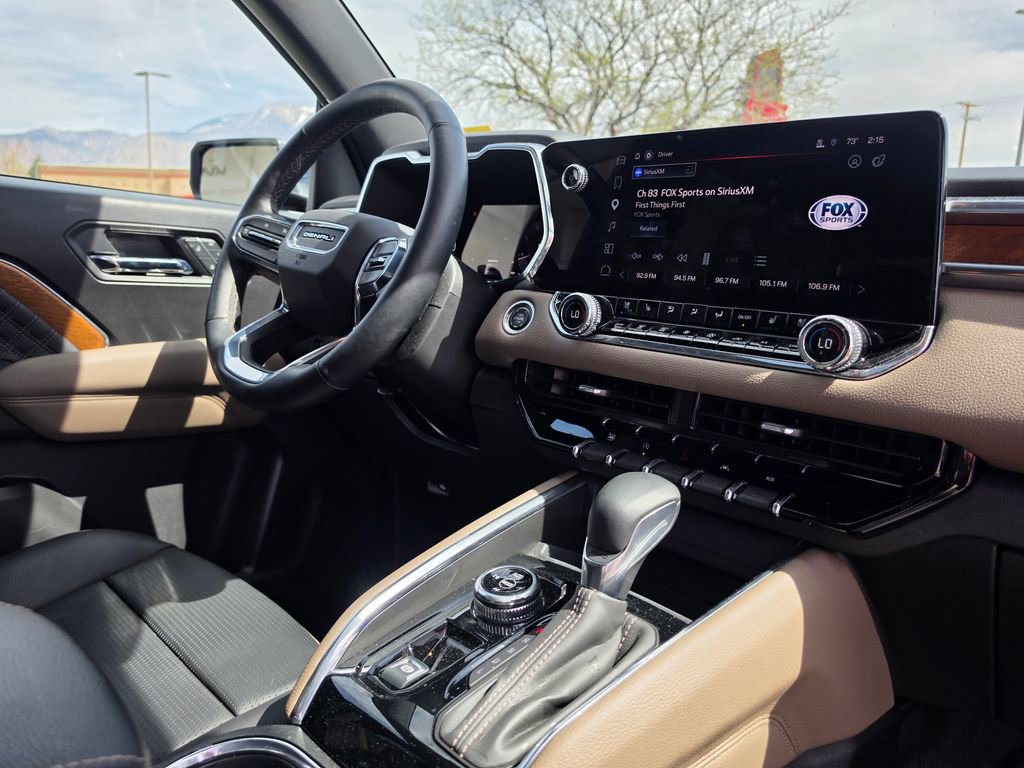 Used 2025 GMC Canyon Denali image 18