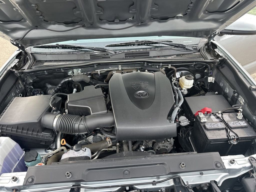 Used 2023 Toyota Tacoma SR5 AWD/4WD image 28