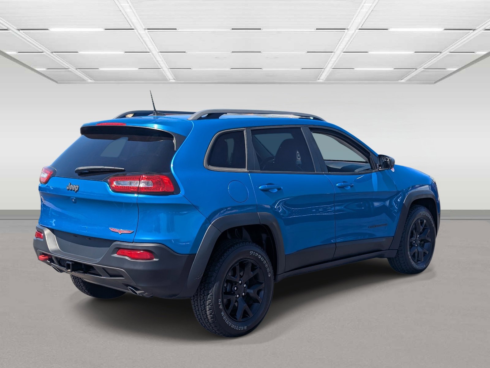 Used 2017 Jeep Cherokee Trailhawk w/ Cold Weather Group image 5