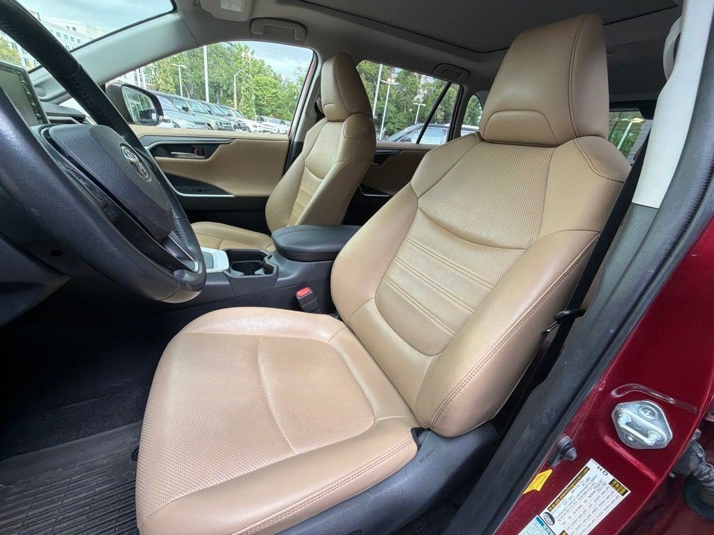 Used 2021 Toyota RAV4 Limited AWD/4WD image 15