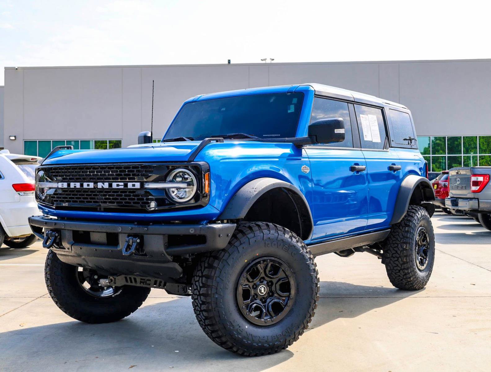 Used 2024 Ford Bronco Wildtrak AWD/4WD video 1