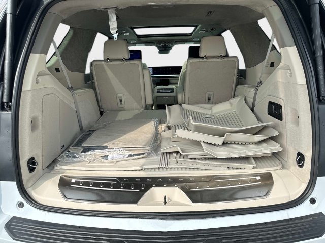 New 2026 Cadillac Escalade Platinum Sport w/ LPO, ONYX Package AWD/4WD image 5