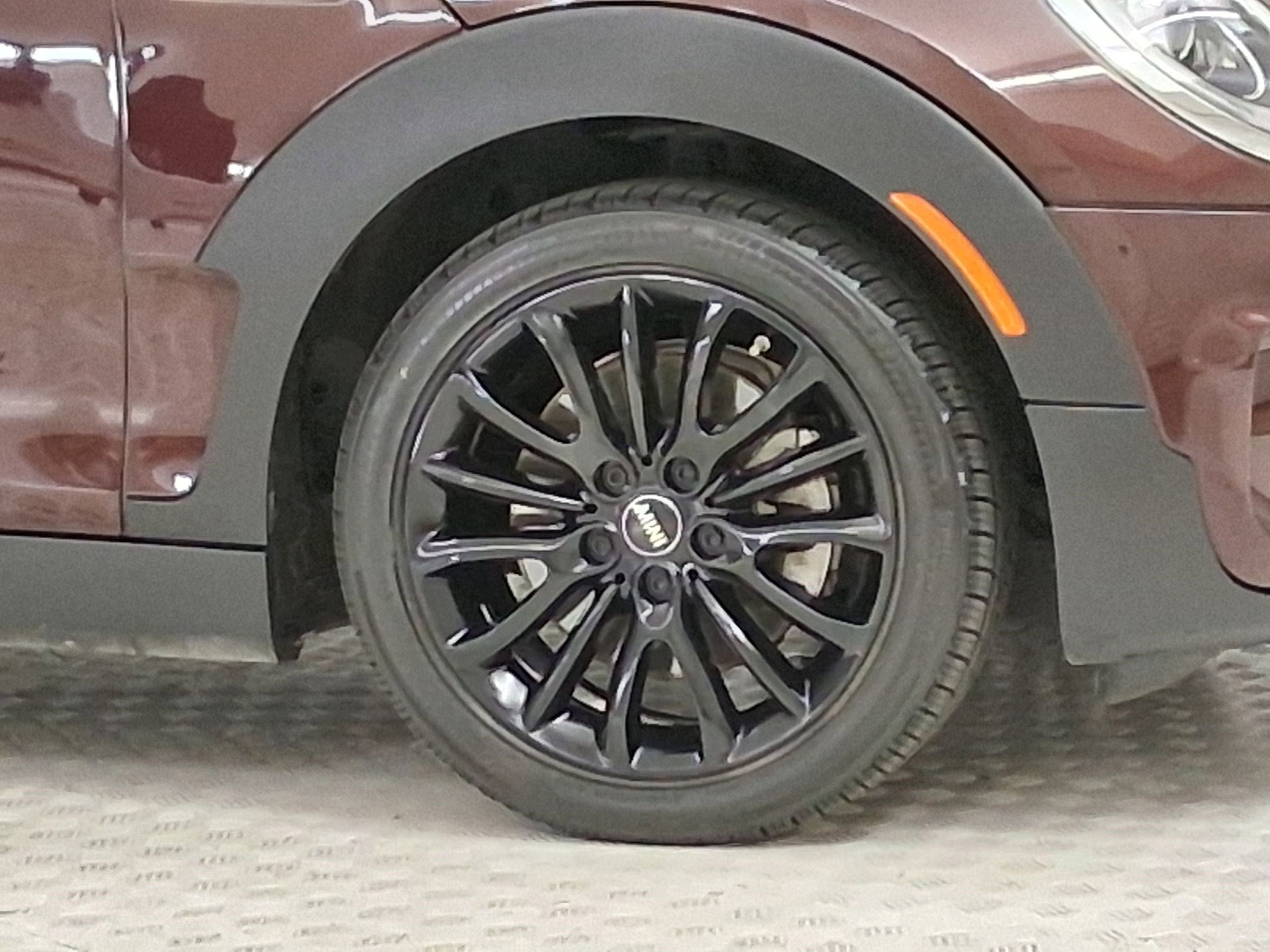 Used 2019 MINI Cooper Clubman S w/ Premium Package FWD image 10