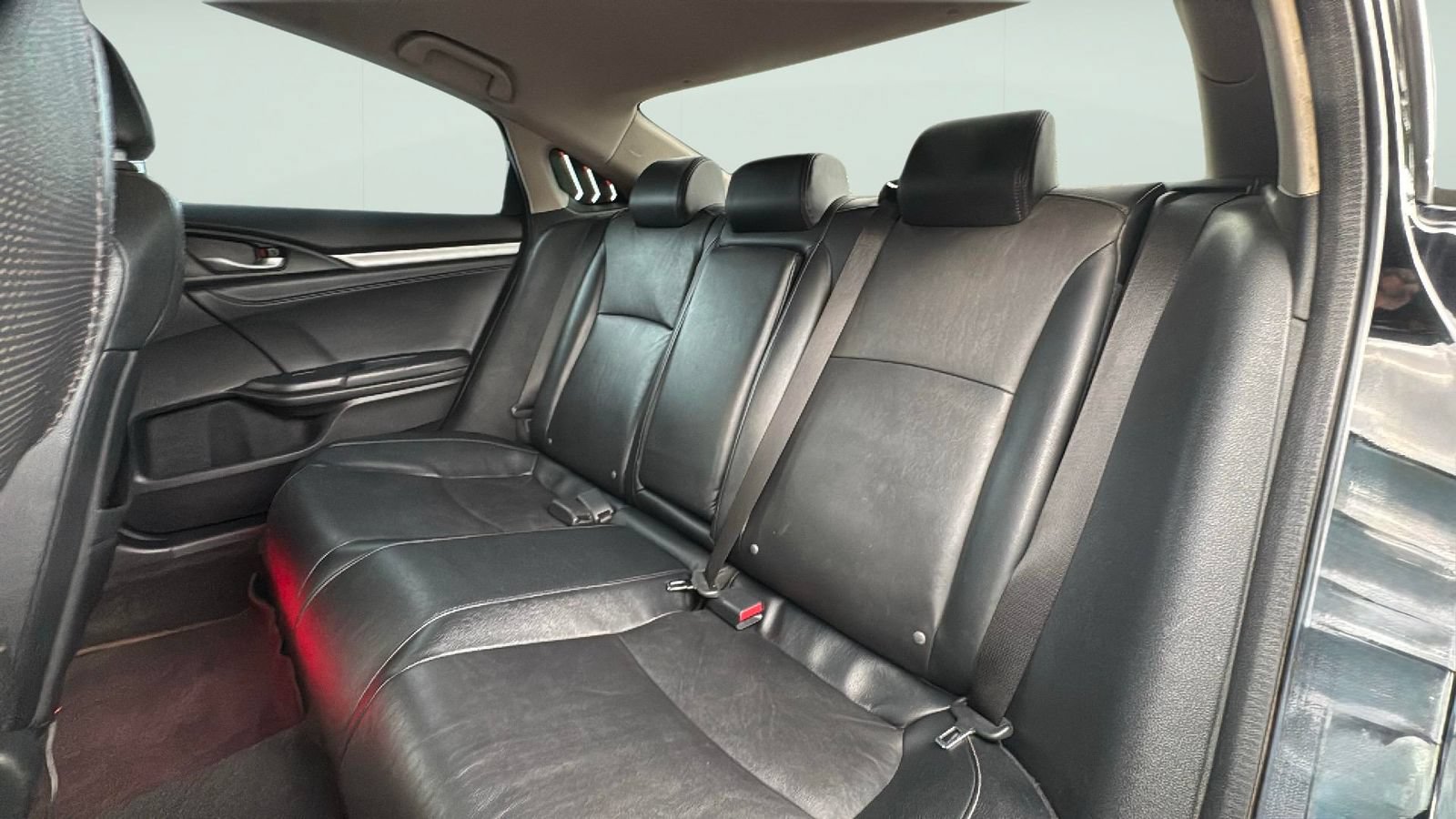 Used 2017 Honda Civic EX-L image 24