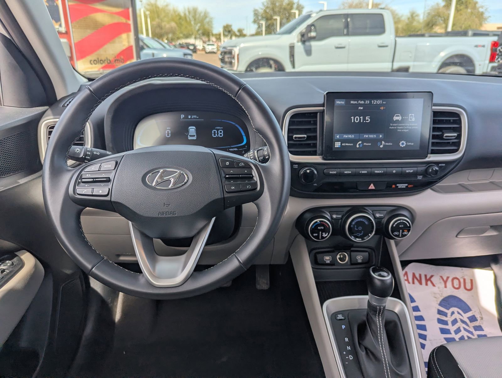 Used 2025 Hyundai Venue SEL image 15