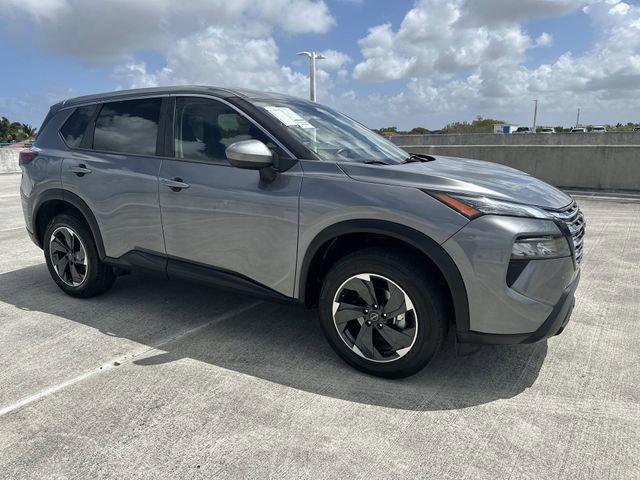 Used 2024 Nissan Rogue SV image 31