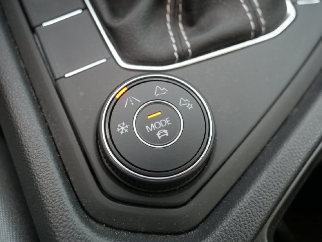 Certified 2022 Volkswagen Taos S AWD/4WD image 30