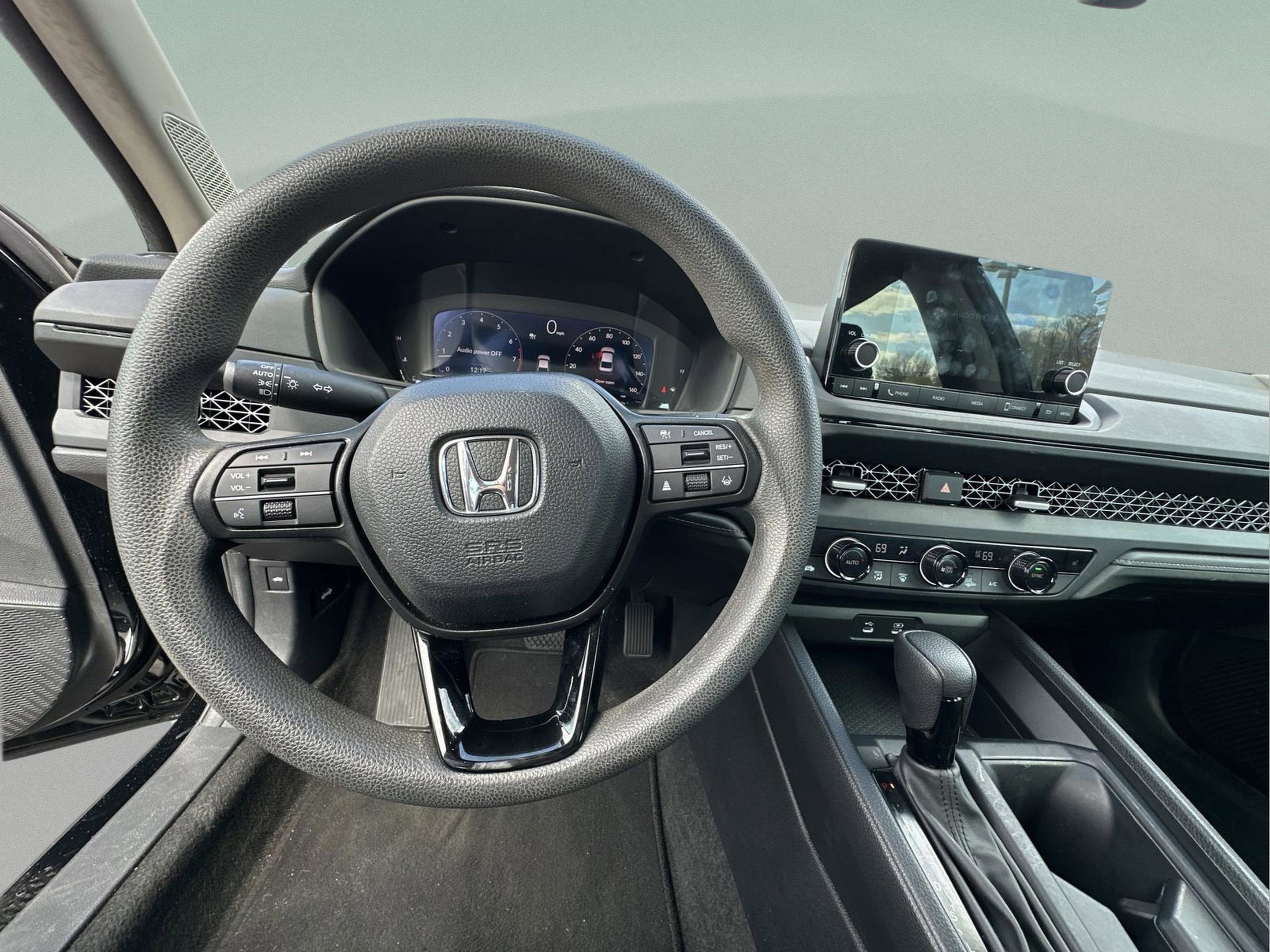 Used 2023 Honda Accord EX image 11