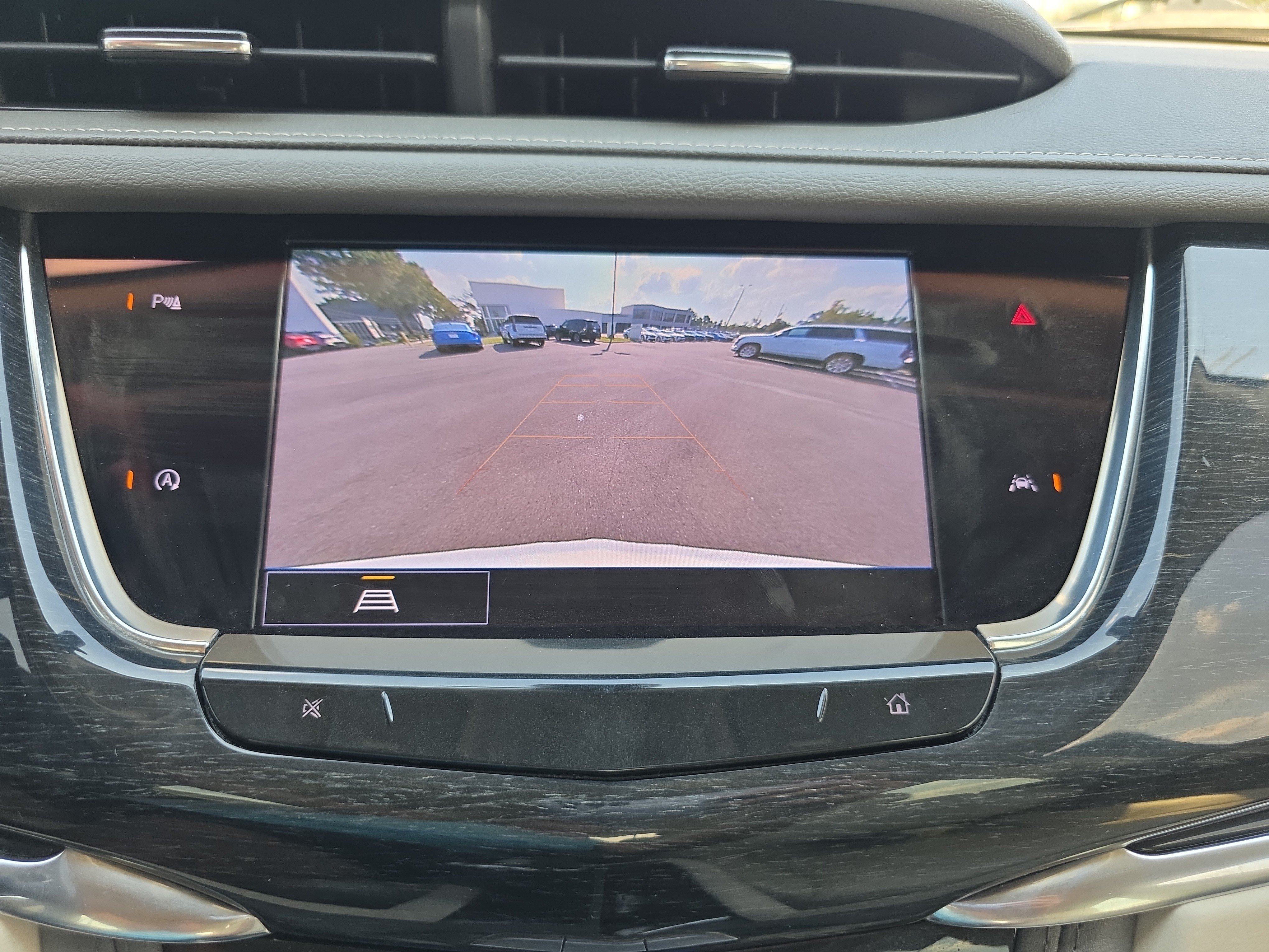 Used 2023 Cadillac XT6 Premium Luxury FWD image 24