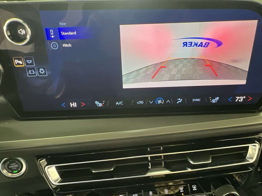 Certified 2025 Chevrolet Traverse LT w/ Sun and Wheel Package image 16