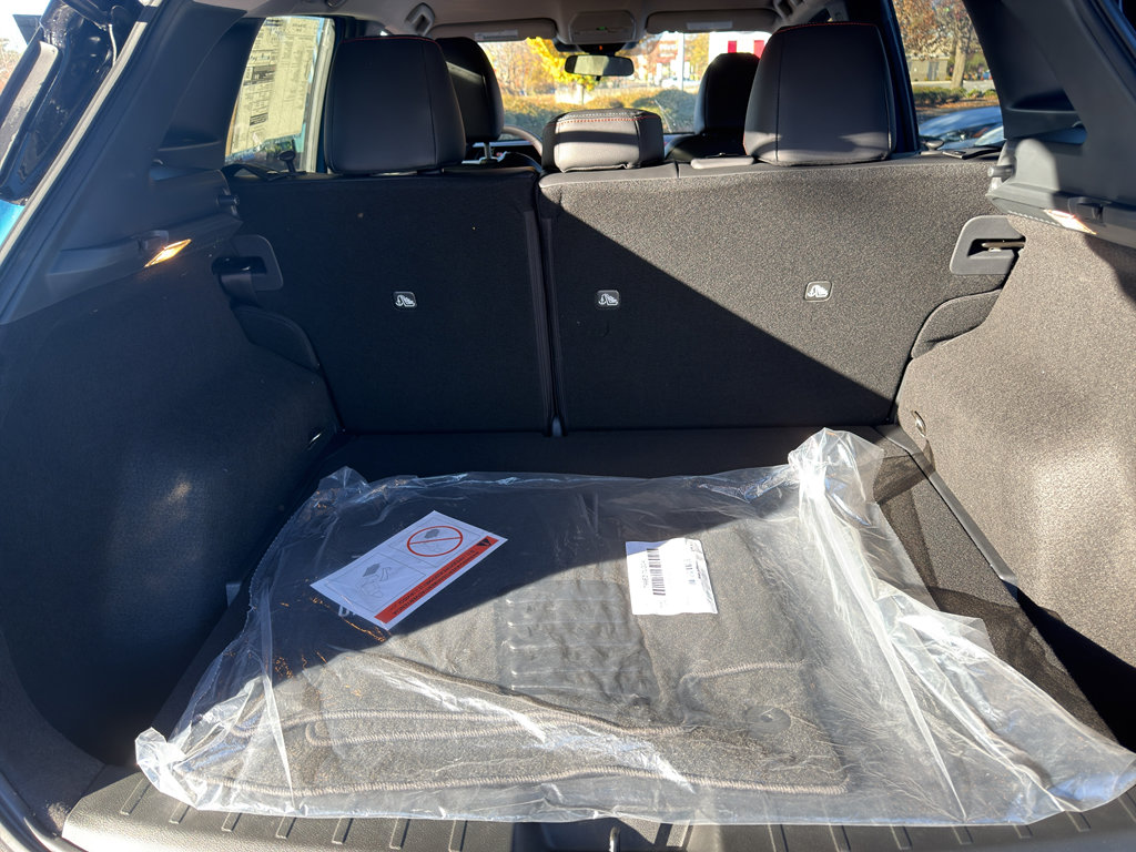 New 2026 Nissan Kicks SR w/ Cold Weather Package image 32