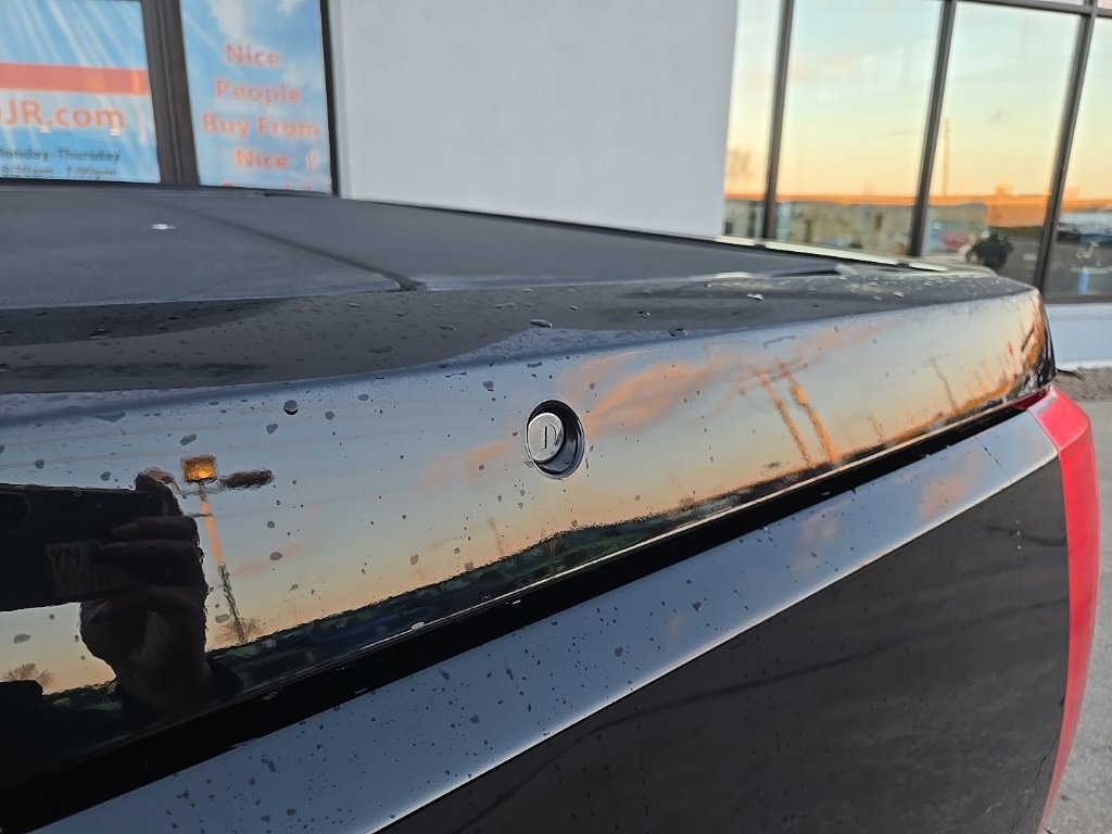 Used 2007 Cadillac Escalade EXT w/ Information Package image 23