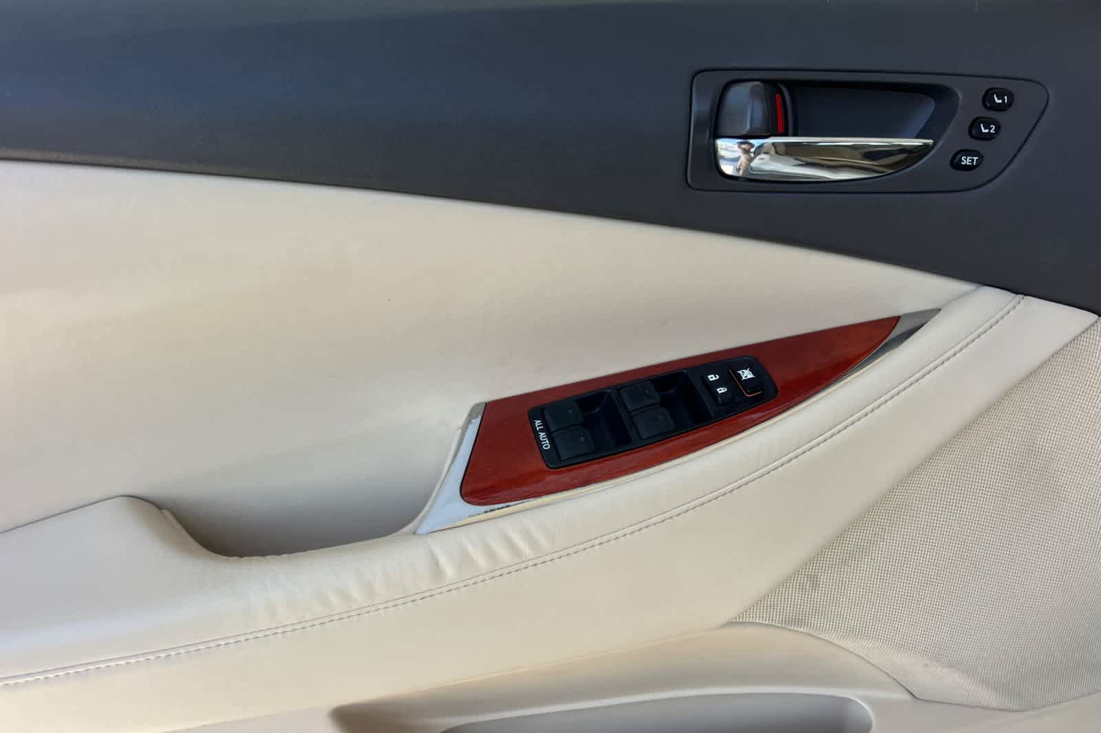 Used 2011 Lexus ES 350 FWD image 12