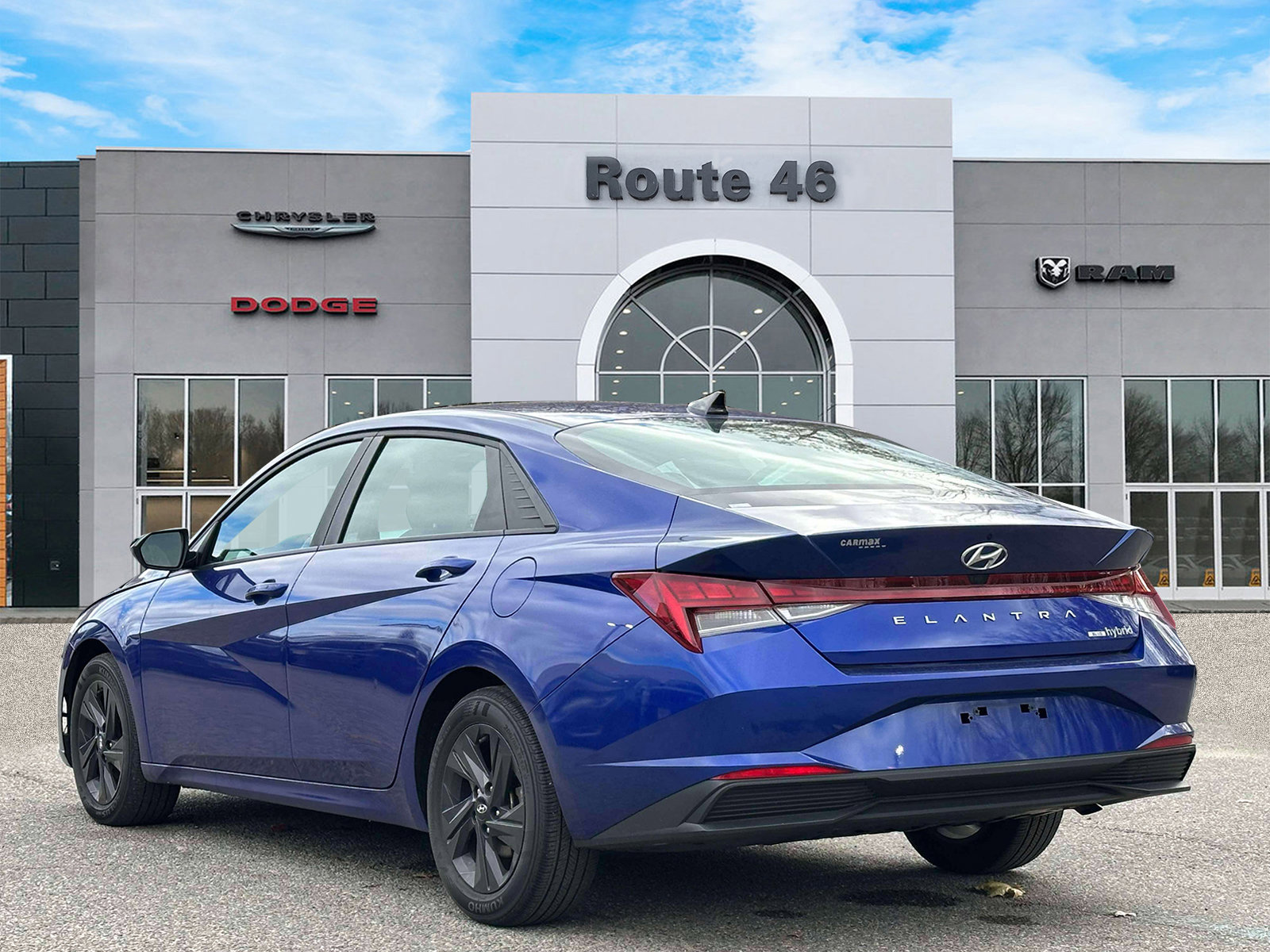 Used 2023 Hyundai Elantra Blue w/ Cargo Package image 4