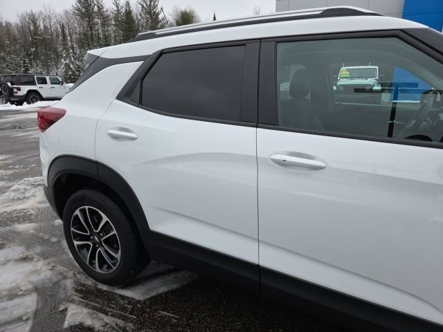 Used 2025 Chevrolet TrailBlazer LT image 23