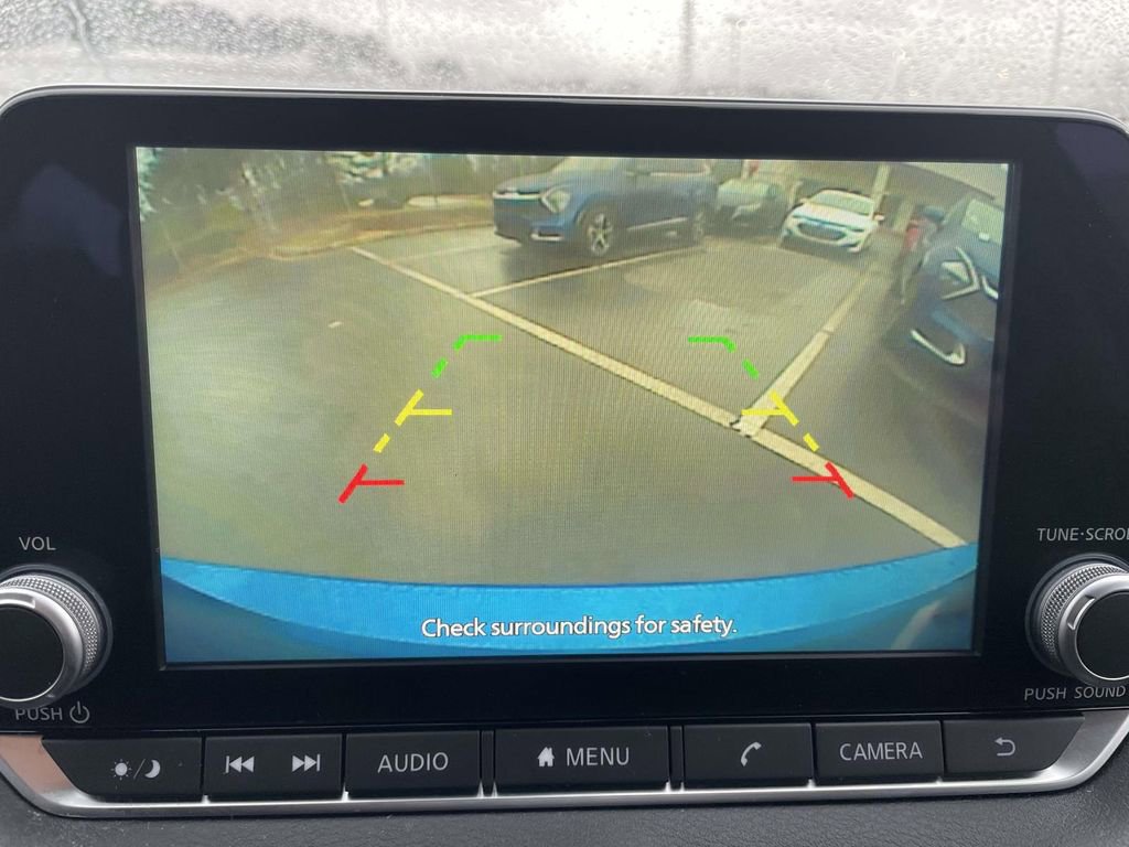 Used 2025 Nissan Sentra SR image 40