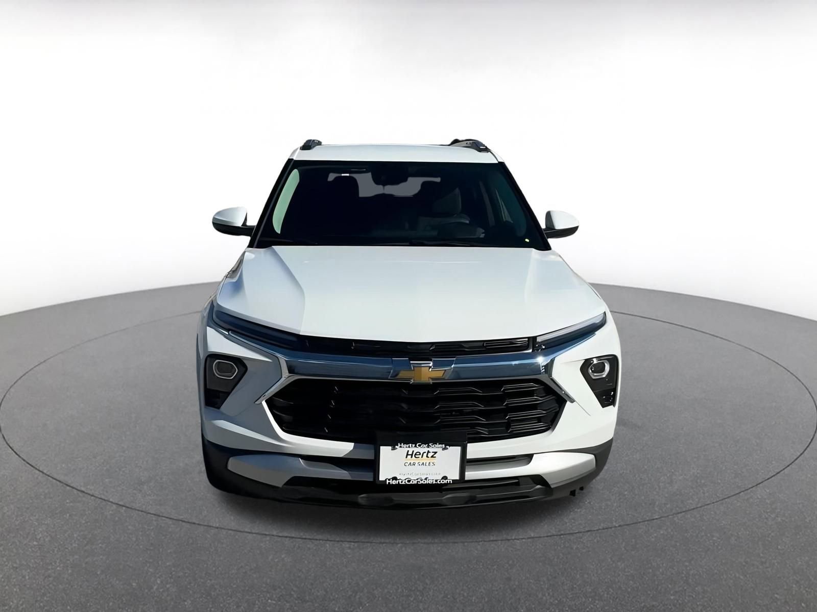 Used 2025 Chevrolet TrailBlazer LT w/ Driver Confidence Package image 4