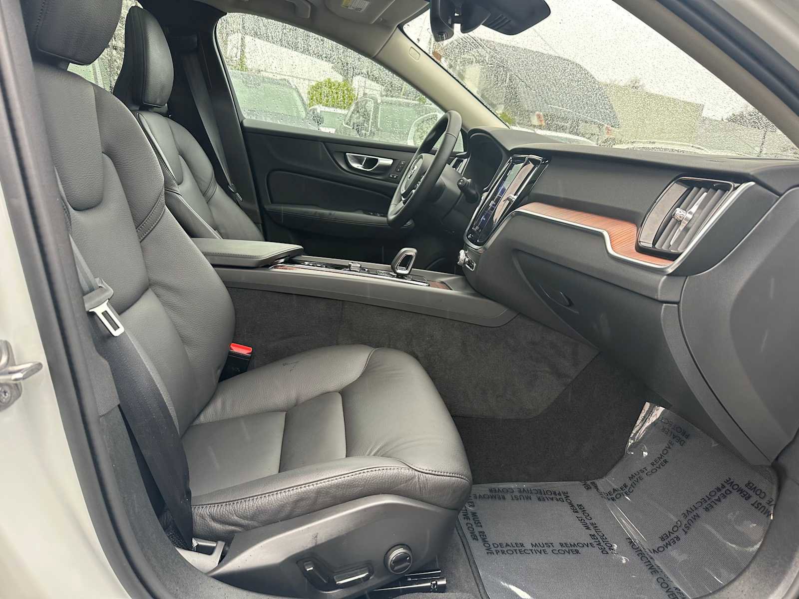 Certified 2025 Volvo V60 B5 Cross Country Plus image 10