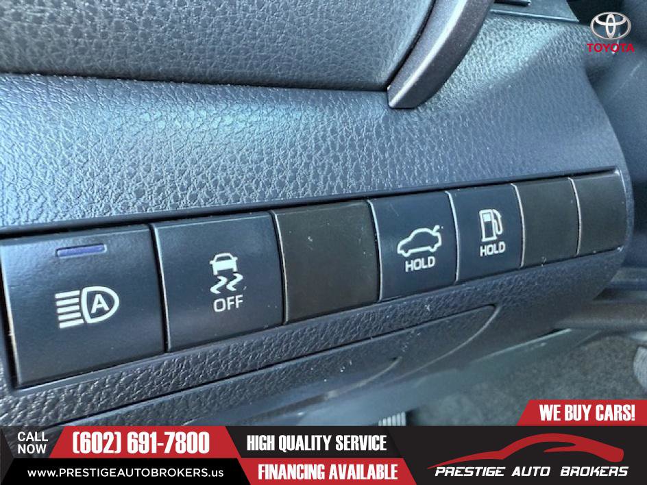 Used 2020 Toyota Camry LE image 18