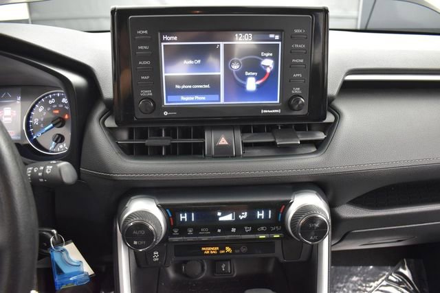 Used 2021 Toyota RAV4 LE AWD/4WD image 8
