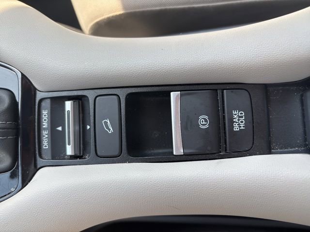 Used 2024 Honda HR-V LX image 19