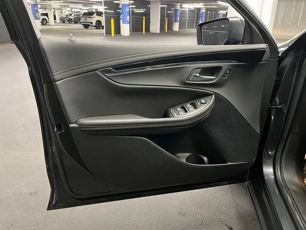 Used 2019 Chevrolet Impala LT w/ LT Leather Package FWD image 17
