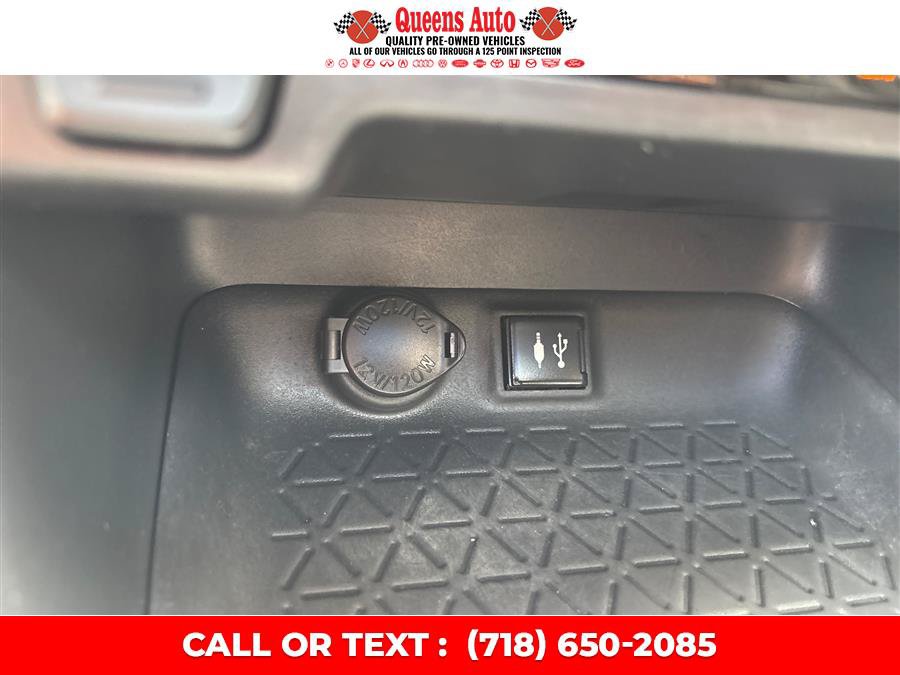 Used 2019 Toyota RAV4 XLE FWD image 46