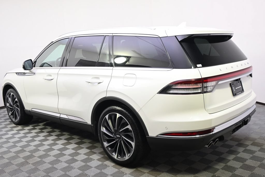 Used 2020 Lincoln Aviator Reserve w/ Equipment Group 202A AWD/4WD image 3