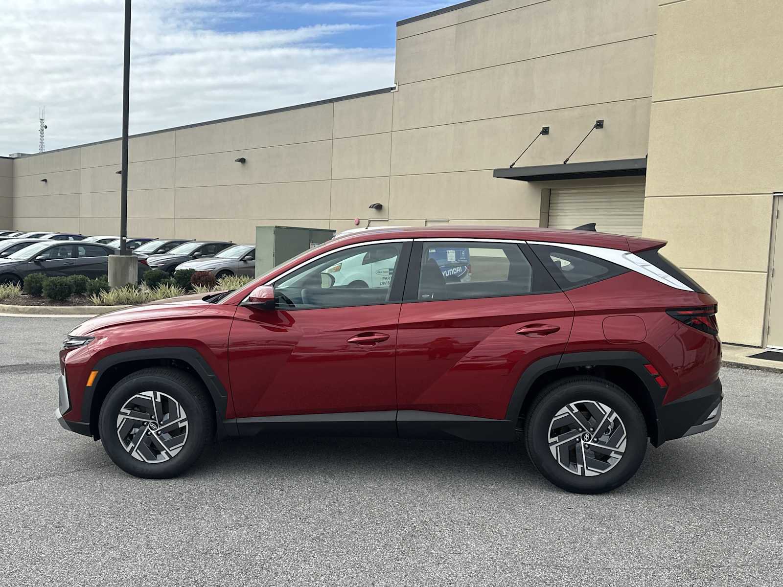 New 2026 Hyundai Tucson Blue SE image 5