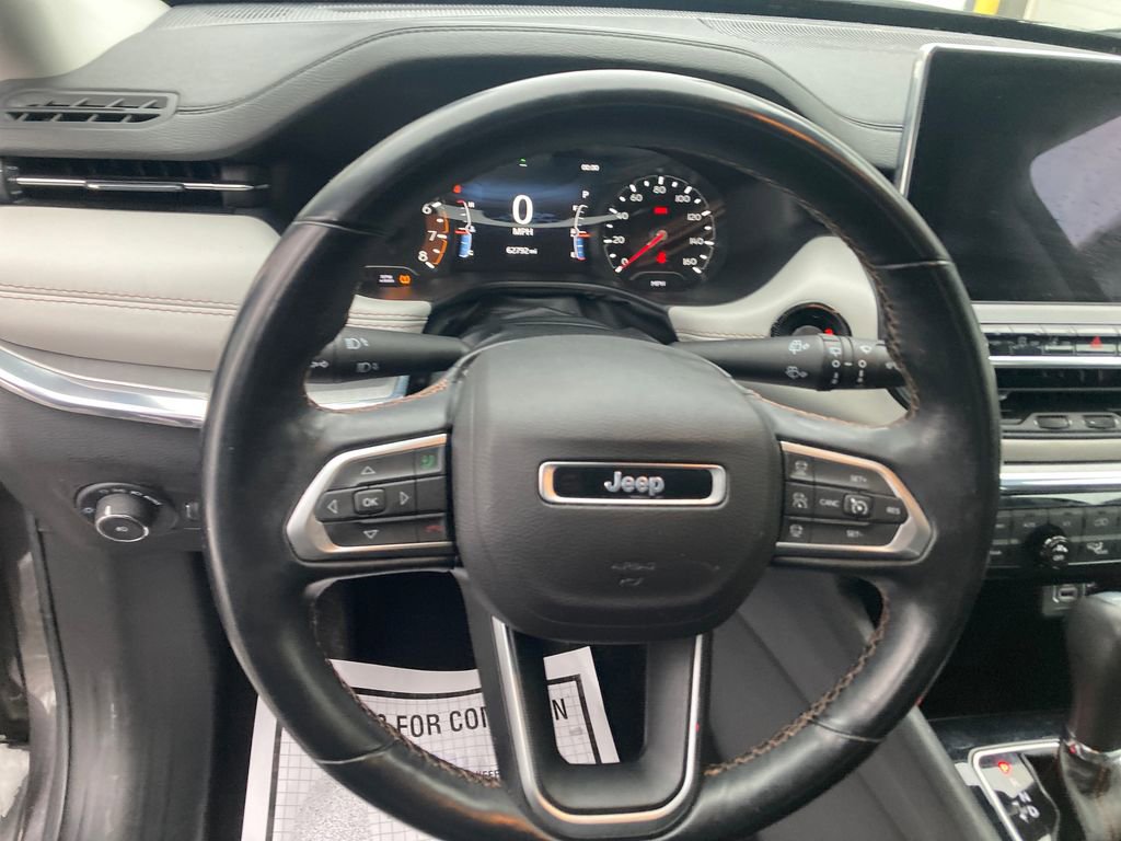 Used 2022 Jeep Compass Limited image 18