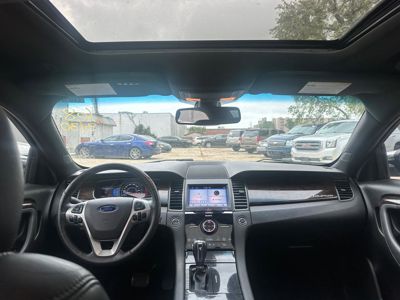 Used 2017 Ford Taurus Limited image 7