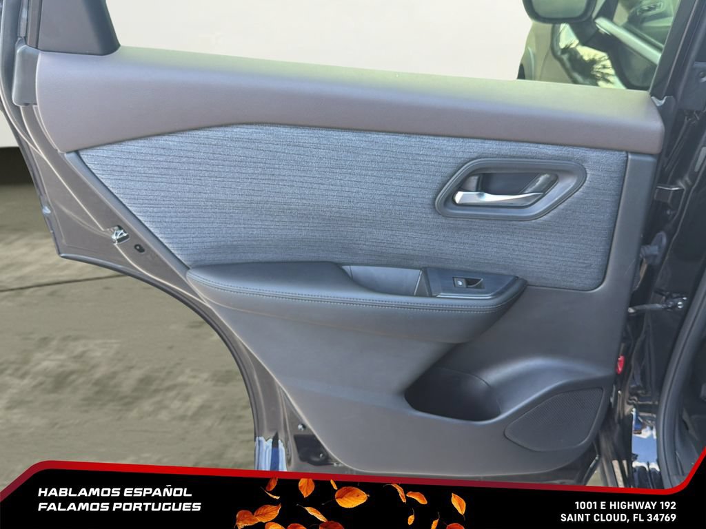 Used 2023 Nissan Rogue SV FWD image 23