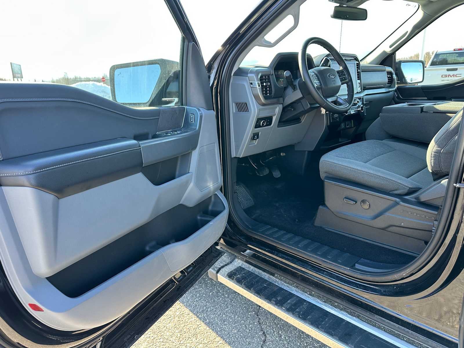 Used 2024 Ford F150 XLT w/ Tow/Haul Package AWD/4WD image 19