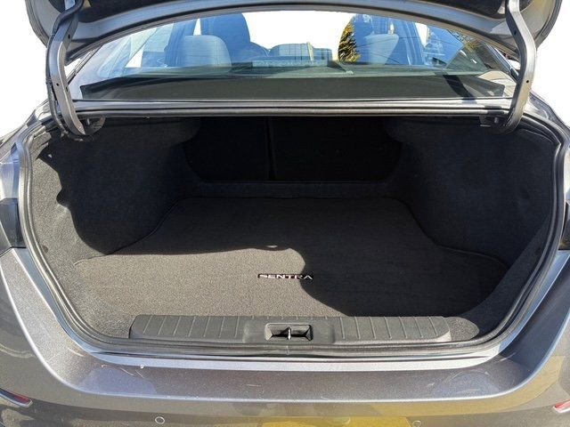 Used 2025 Nissan Sentra SV image 31