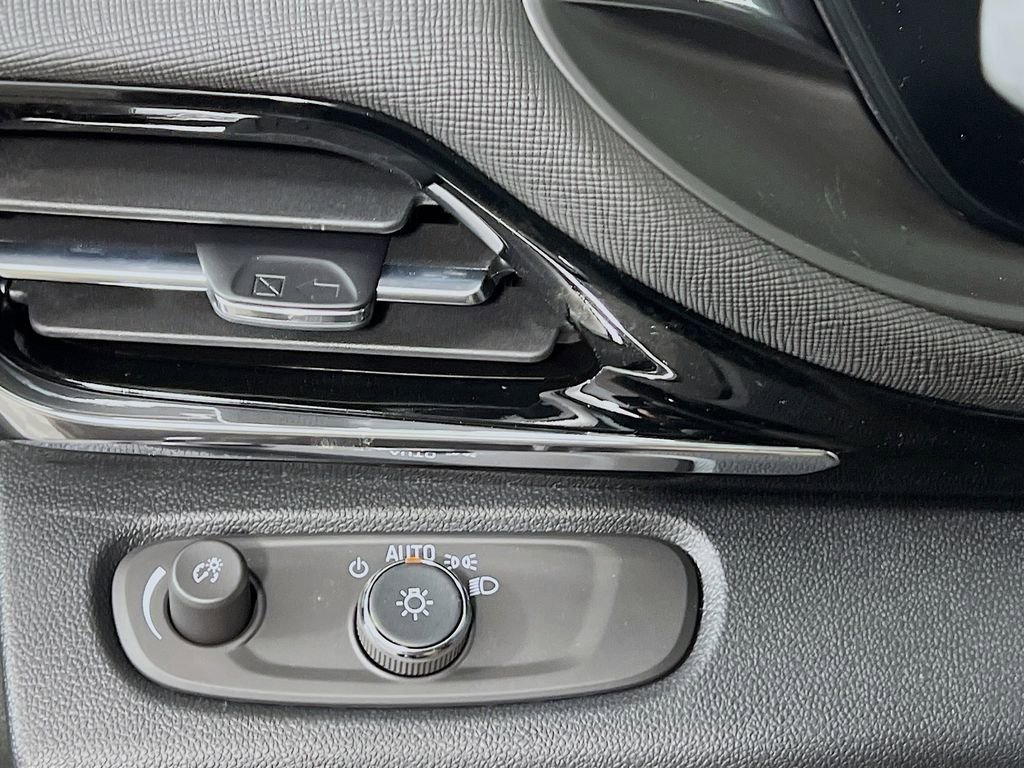 New 2026 Buick Envista Sport Touring w/ Convenience I Package FWD image 9