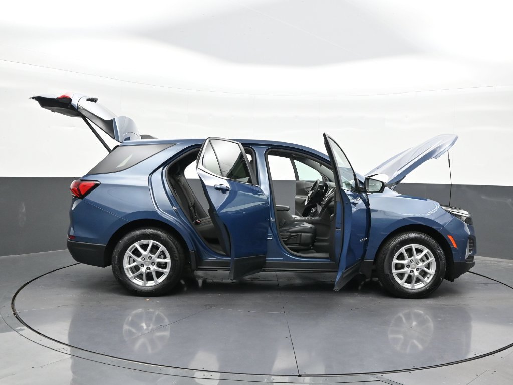 Used 2024 Chevrolet Equinox LT FWD image 27