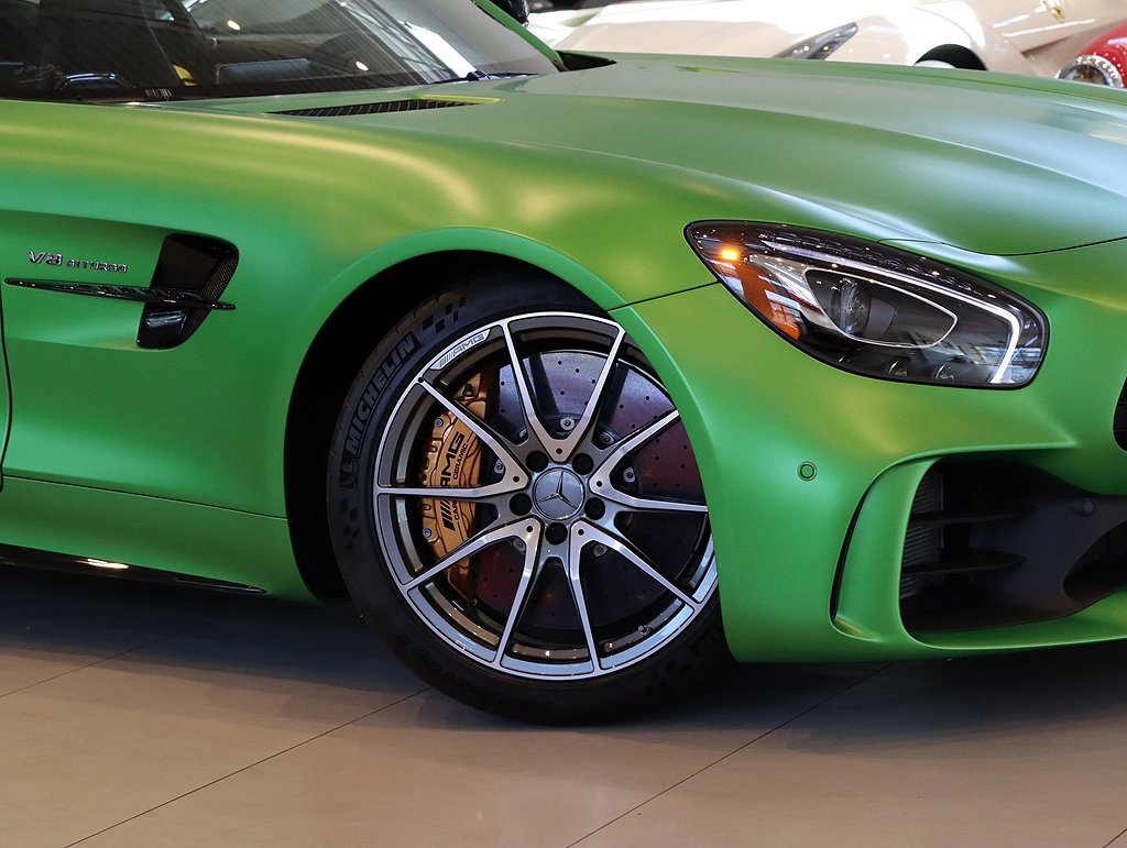 Used 2018 Mercedes-Benz AMG GT R image 9