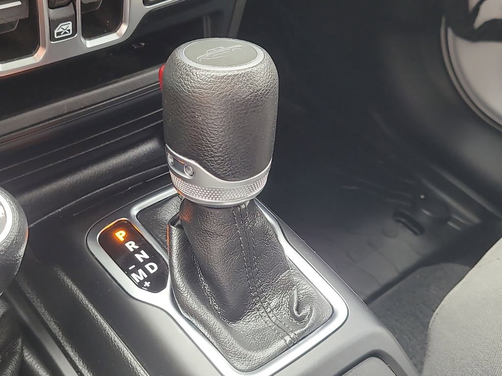 Used 2023 Jeep Gladiator Sport image 23