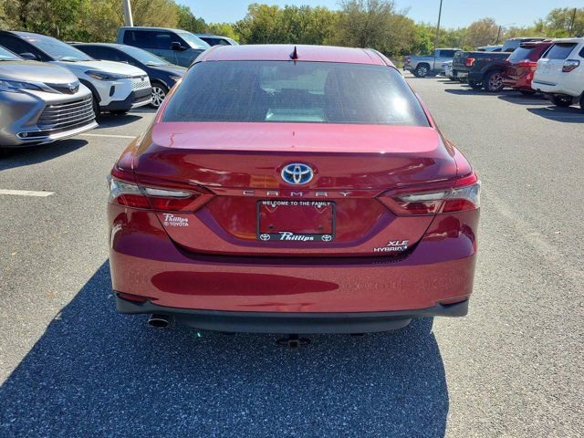 Used 2021 Toyota Camry XLE w/ Navigation Upgrade Package image 11