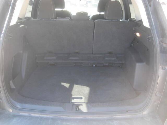 Used 2016 Ford Escape SE w/ SE Cold Weather Package AWD/4WD image 11
