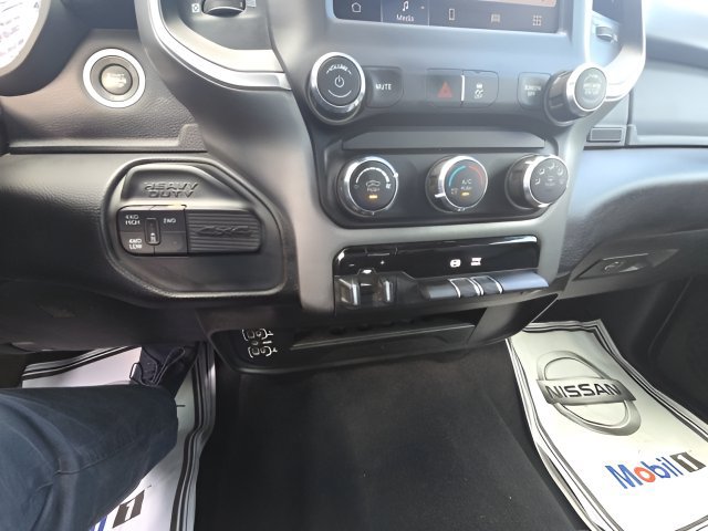 Used 2024 RAM 2500 Big Horn AWD/4WD image 16