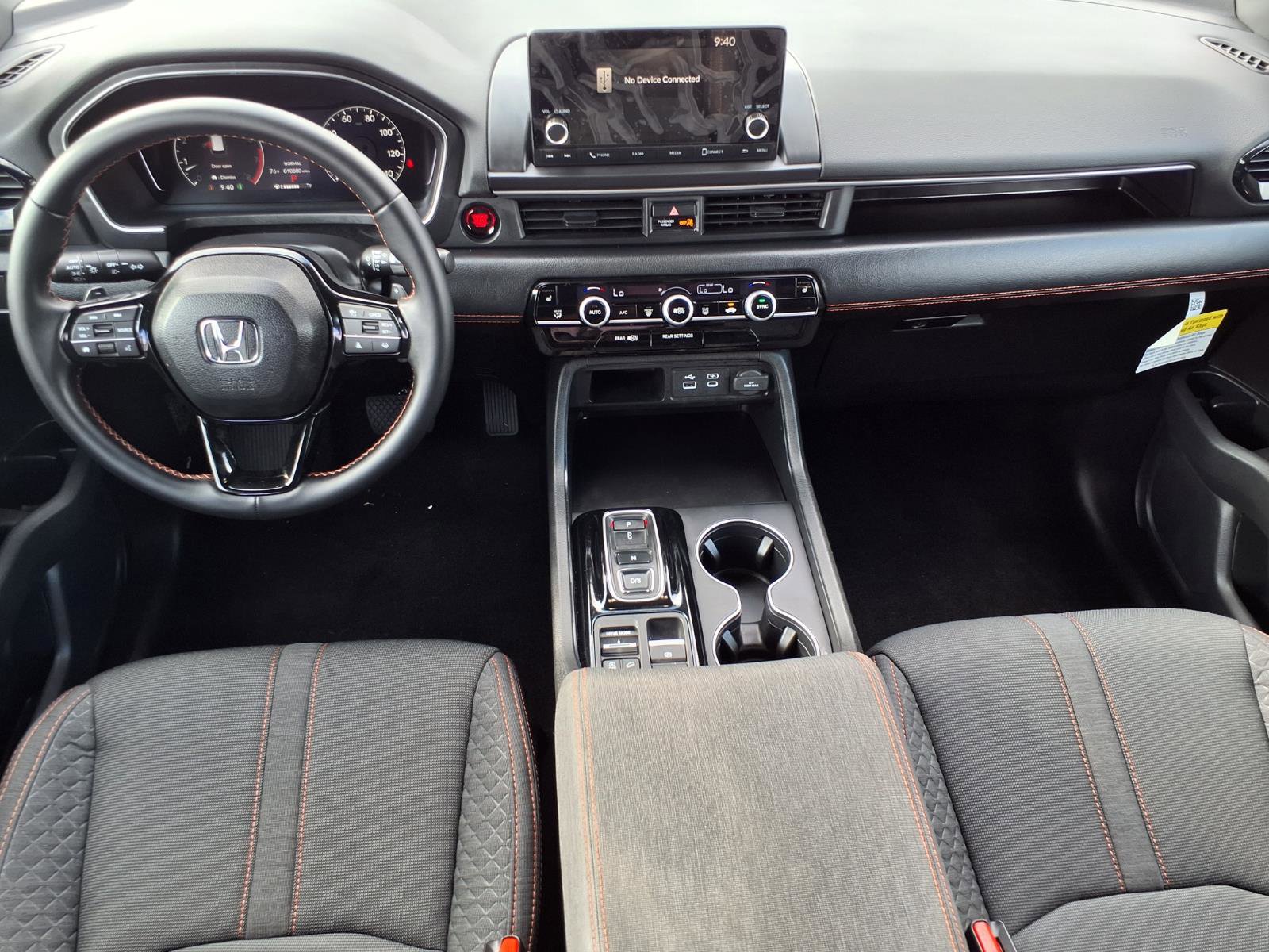 Certified 2025 Honda Pilot Sport image 4